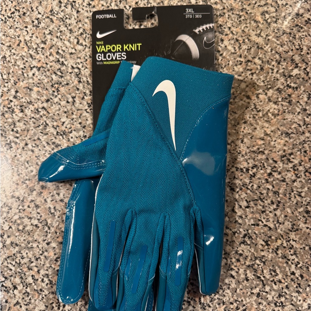 Nike Vapor Knit Gloves - Teal and White